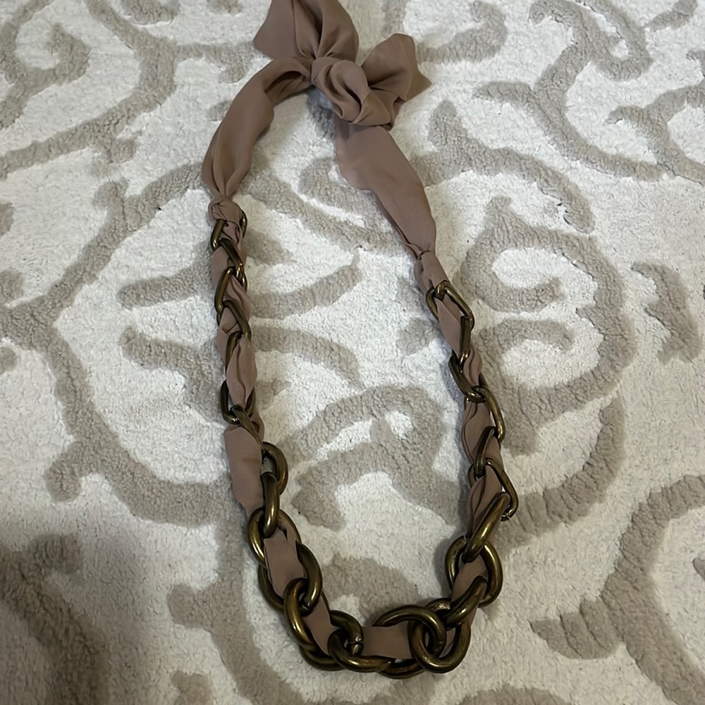 Chain fabric necklace